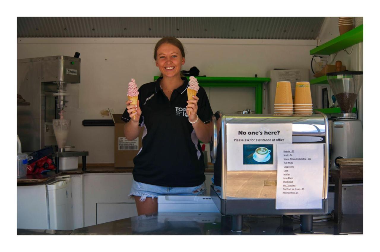 Greymouth Seaside Top 10 Holiday Park Bagian luar foto