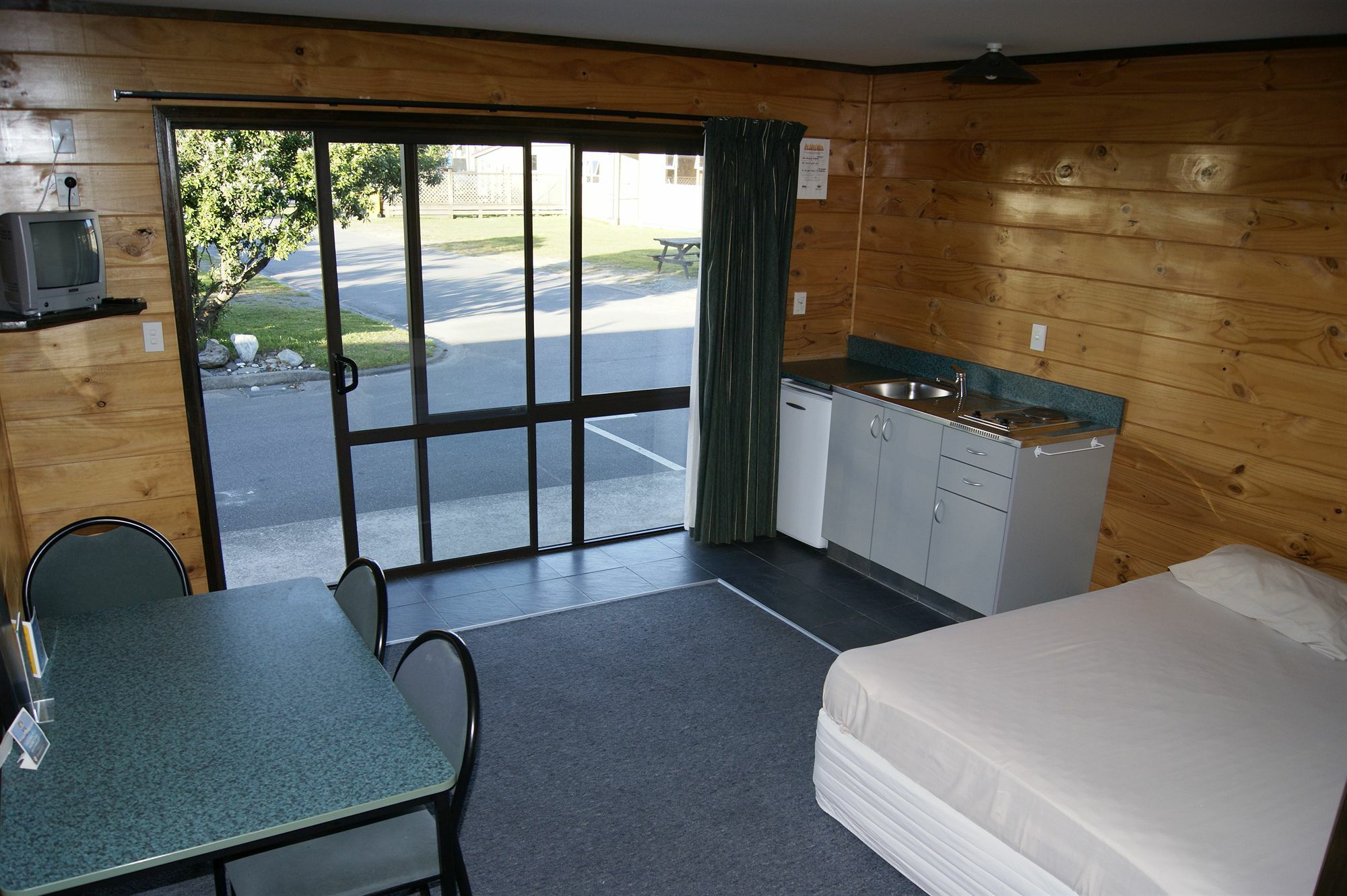 Greymouth Seaside Top 10 Holiday Park Bagian luar foto